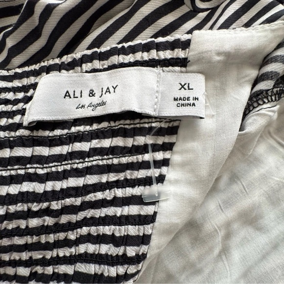 Ali & Jay XL Black White Striped Retro Jumpsuit Wide Leg Long Sleeve NWT *flawed - Picture 6 of 13
